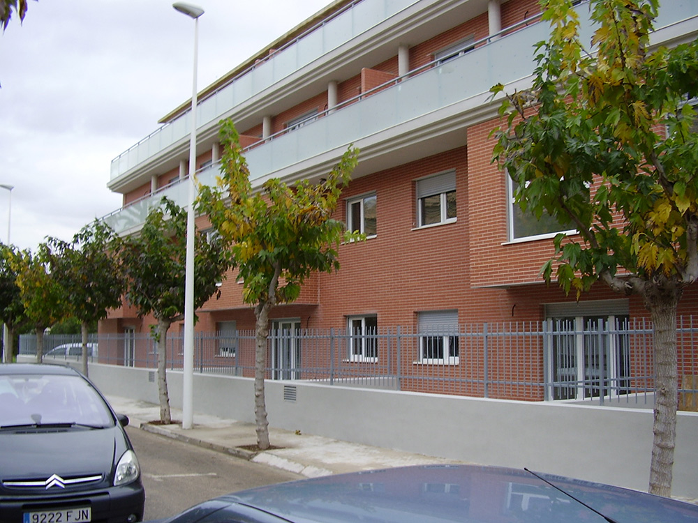 Plurifamiliares Masia Les Palmes 