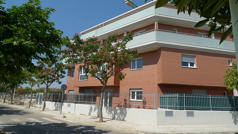 Plurifamiliares Masia Les Palmes 